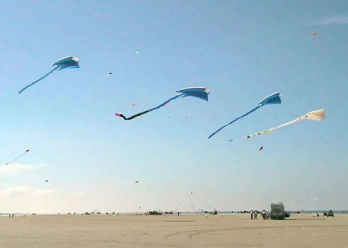 Apartment 6 Person In Fano-by Traum *