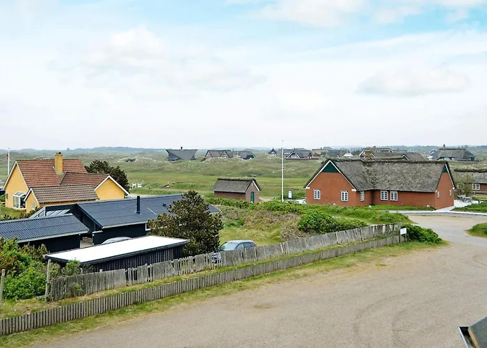 Apartment 6 Person In Fano-by Traum *