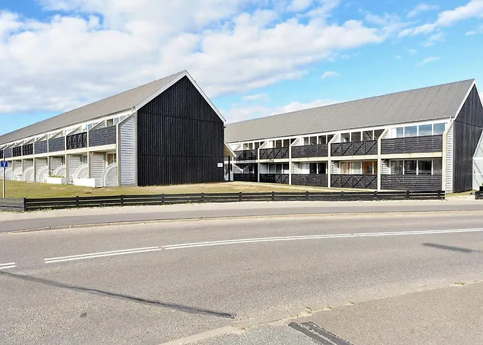 Apartment 6 Person In Fano-by Traum *